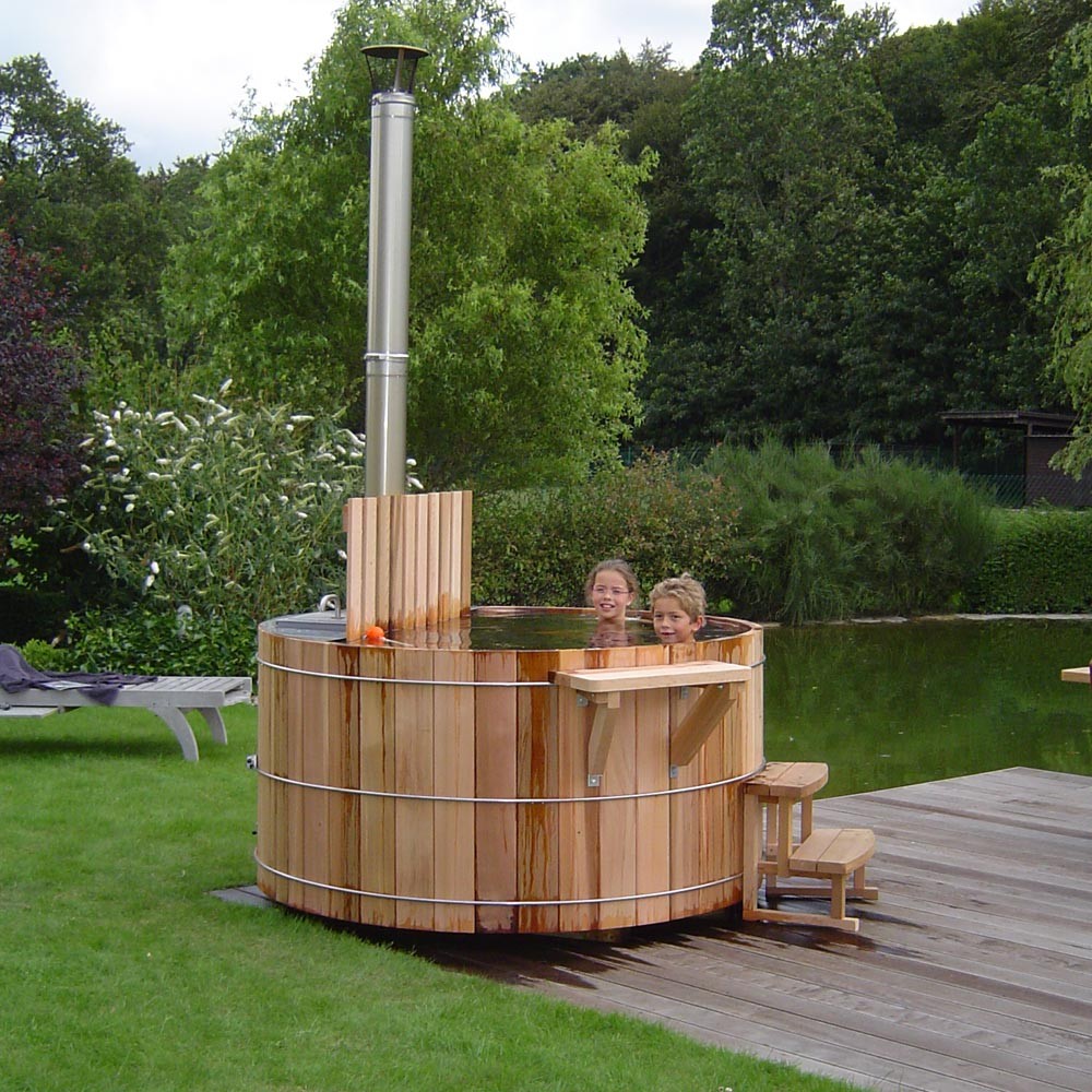 Oprechtheid tand Voetganger Hottub Cedar Compleet 210 - Houtgestookt - Ten Dolle Webshop